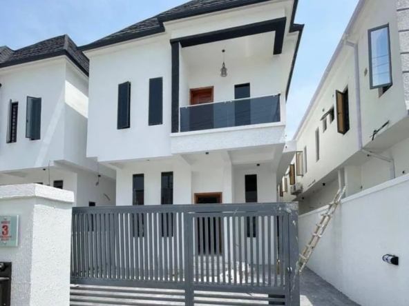 4-BEDROOM FULLY DETACHED DUPLEX