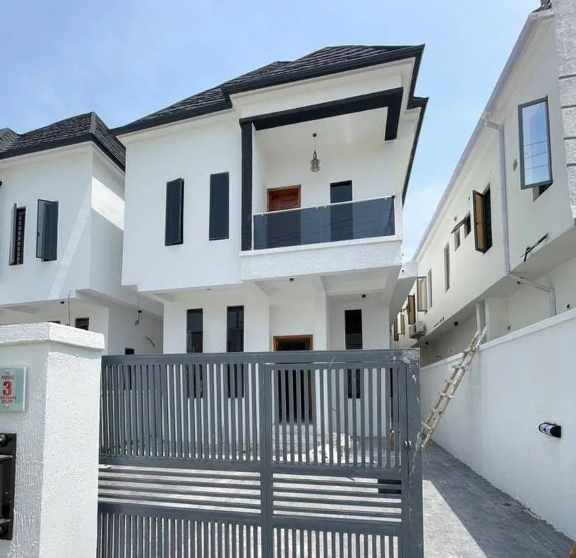 4-BEDROOM FULLY DETACHED DUPLEX