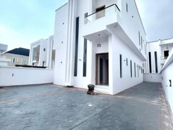 Stunning 5 Bedroom Fully Detached Duplex with BQ | Available for Sale