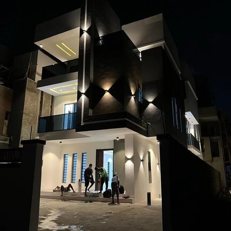 LUXURY 5 Bedroom Fully Detached Duplex for Sale