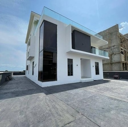 5 Bedroom Fully Detached Duplex