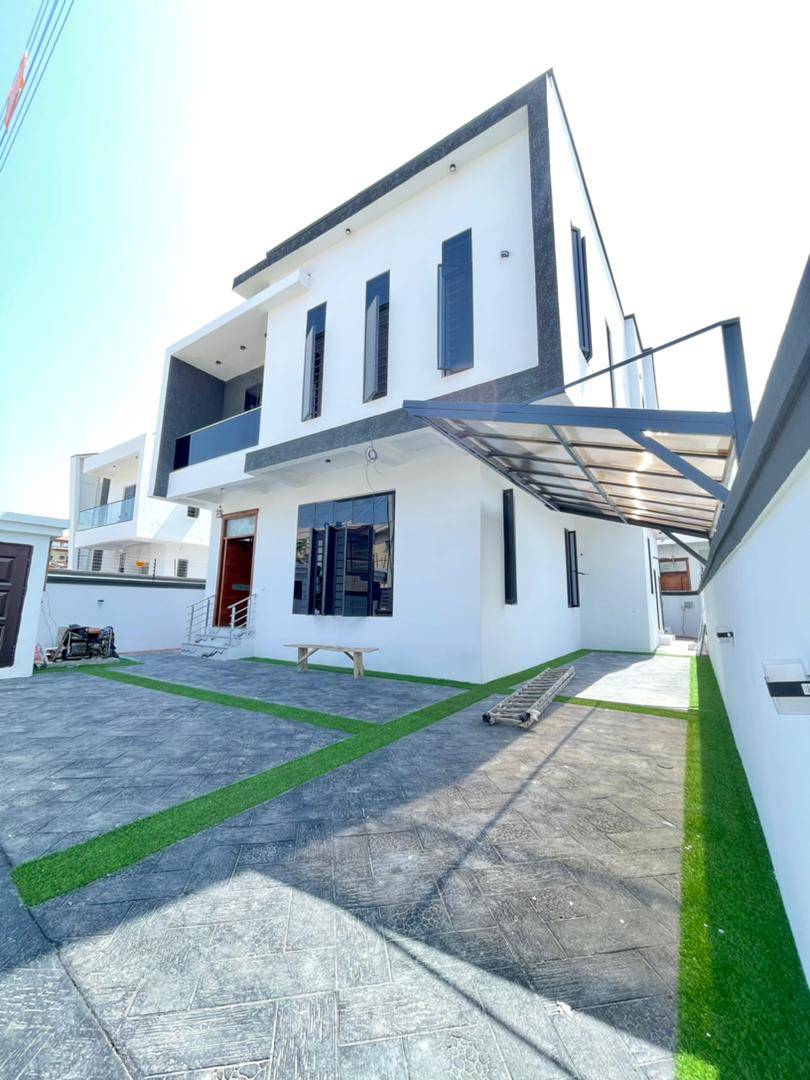 PRETTY DETAILED LUXURY 5 Bedroom Fully Detached Duplex with BQ