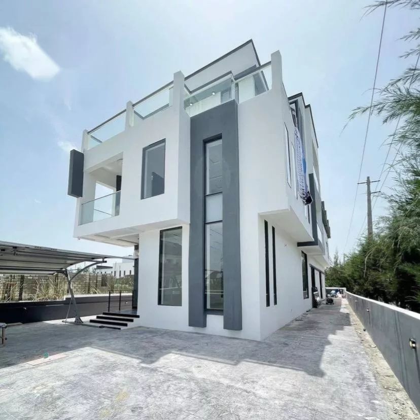 6-Bedroom Contemporary Detached Duplex