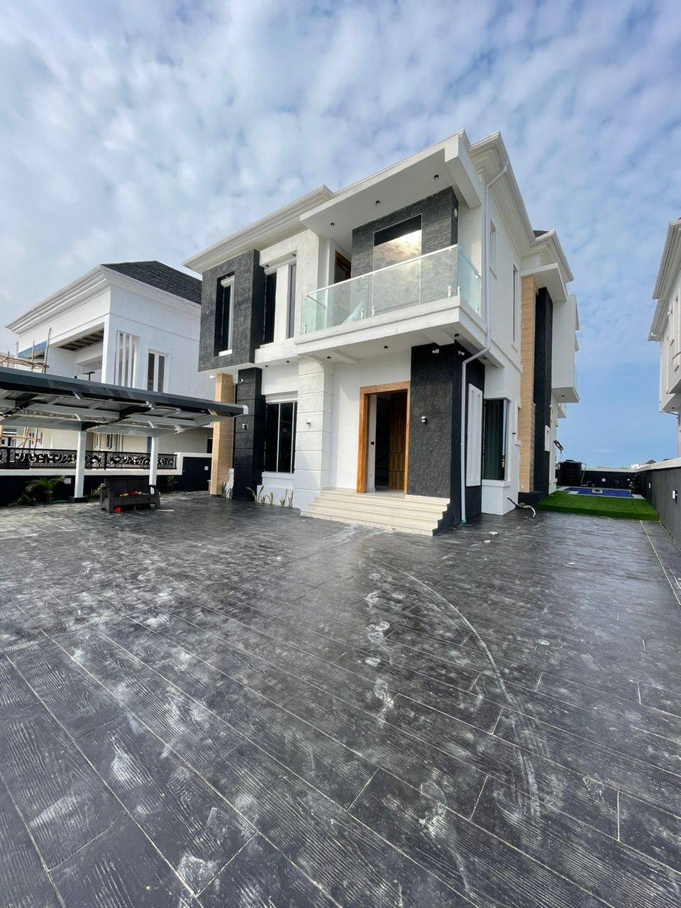 Unparalleled Luxury: For Sale - 5-Bedroom Fully Detached Duplex