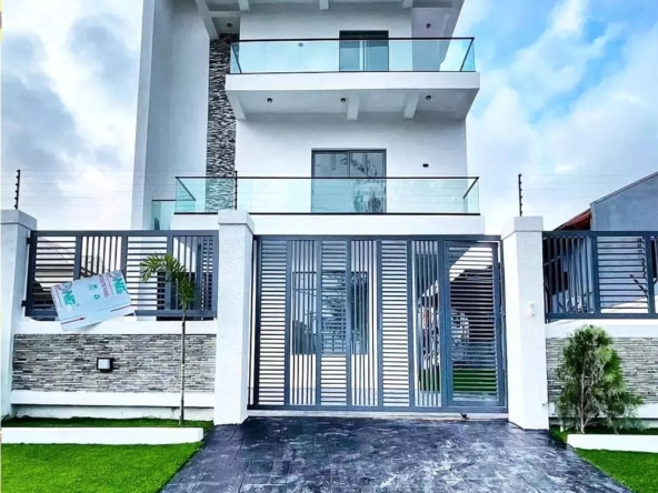 5-Bedroom Contemporary Detached Duplex