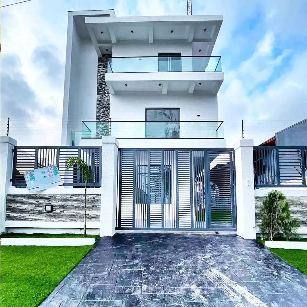 5-Bedroom Contemporary Detached Duplex