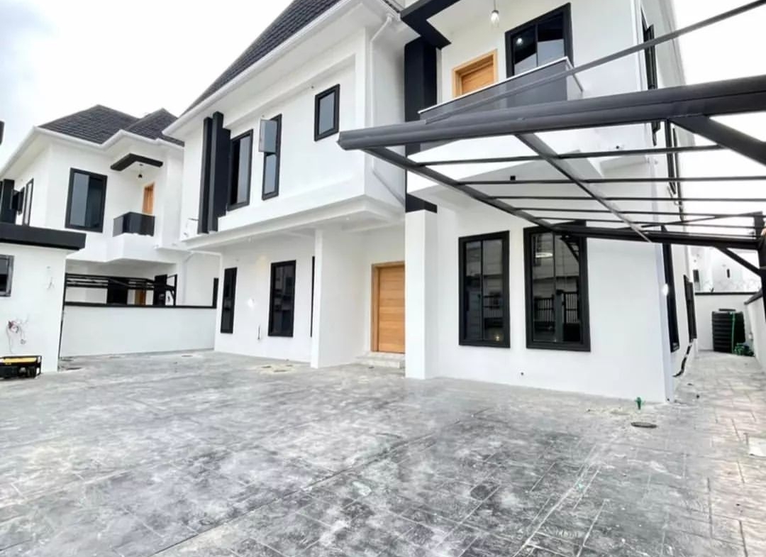 Exquisite 4-Bedroom Luxury Haven: Fully Detached Duplex Awaits