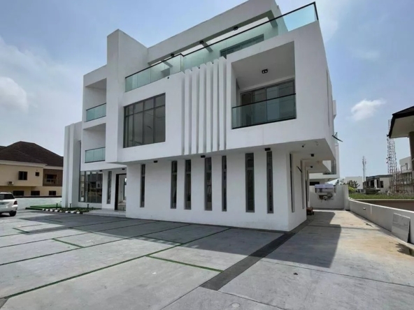 Luxury 5-Bedroom Fully Detached Duplex with BQ